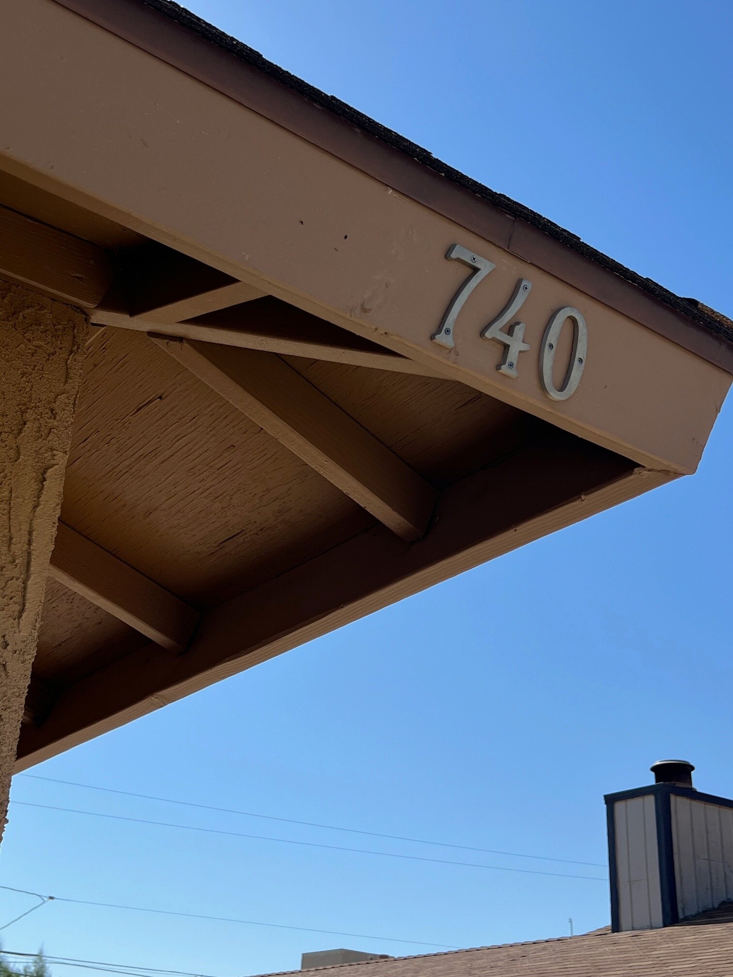 Building Photo - 740 N Sanders St