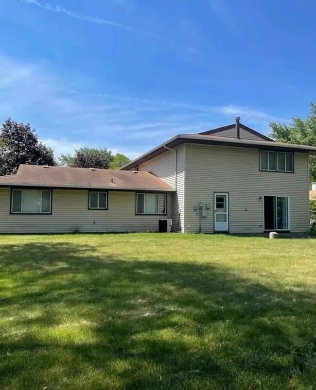 Building Photo - 920 W Weathersfield Way