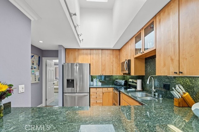 Building Photo - 317 Dahlia Pl