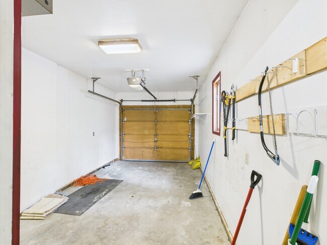 Building Photo - 109 Cary Ave