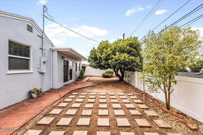 Building Photo - 2701 Jolley Dr