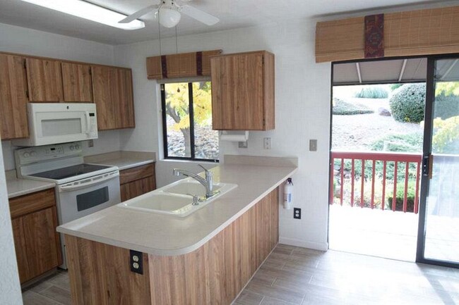 Kitchen - 3079 Montana Terrace Rd