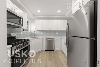 Building Photo - "Spacious 3-Bed Condo with 2 Baths in Citr...