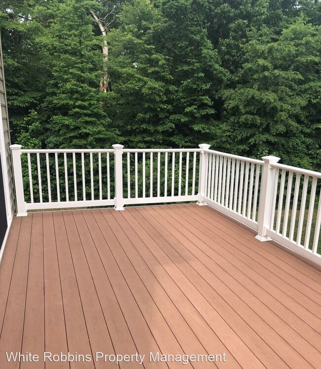 Building Photo - 3 br, 2.5 bath House - 353 Latrobe Dr