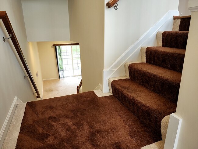 Building Photo - Bryans Road Townhome Retreat | Flexible Lease Available