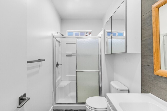 Building Photo - 3620 Tuller Ave