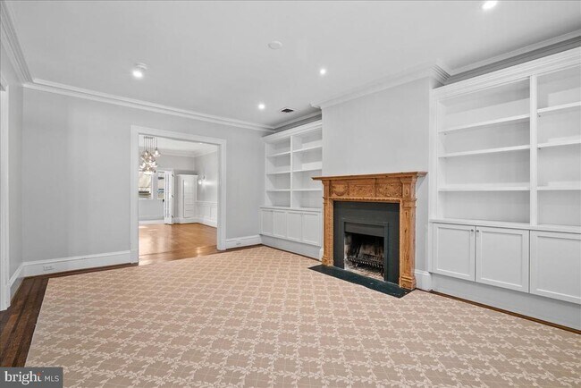 Building Photo - 2355 Ashmead Pl NW