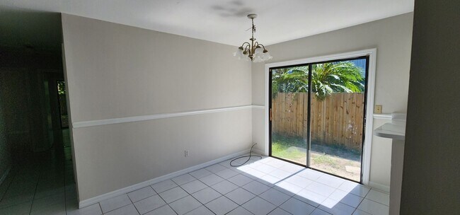 Building Photo - 3/2 1 car garage in Vero Beach