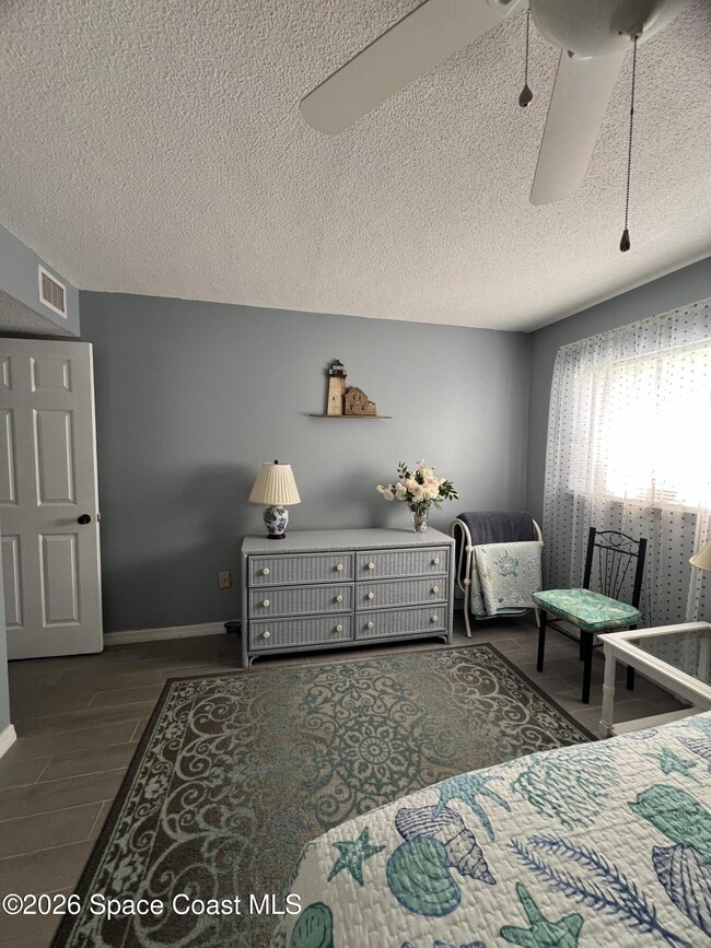 Building Photo - 190 E Olmstead Dr