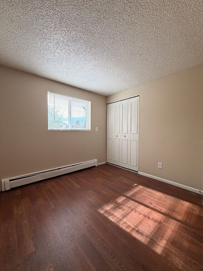 Building Photo - 6353 Chippewa Rd