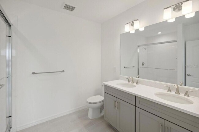 Building Photo - 3462 Caravelle St