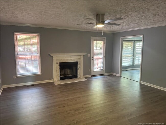 Building Photo - 3521 Harrisburg Dr