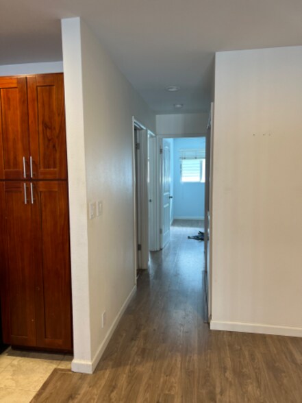 Building Photo - 46-261-261 Kahuhipa St