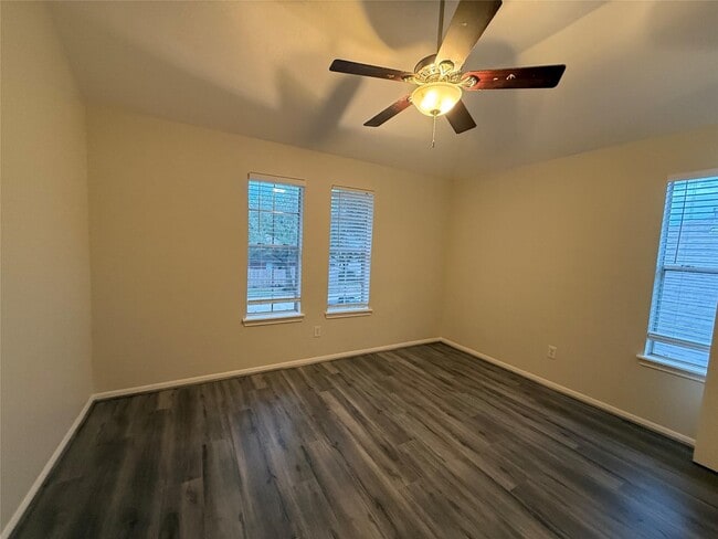 Building Photo - 12919 Deer Cove Ln