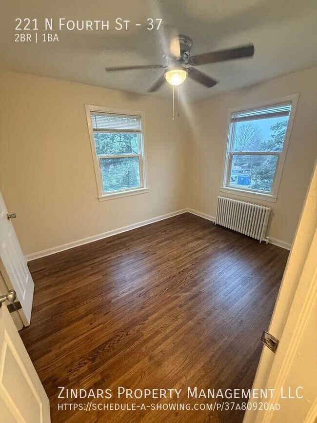 Building Photo - 221 N Fourth St-37