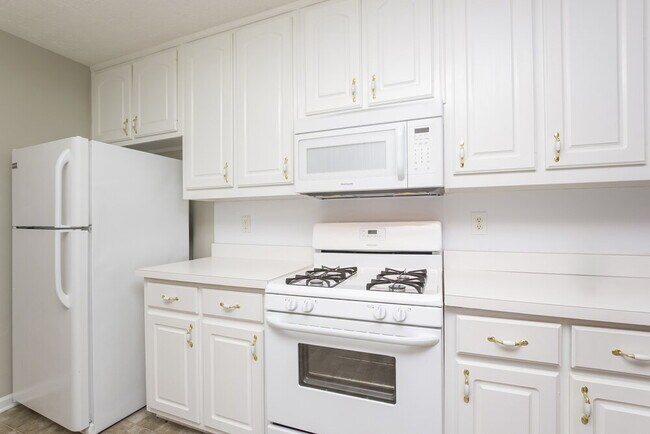 Building Photo - 761 Simon Park Cir