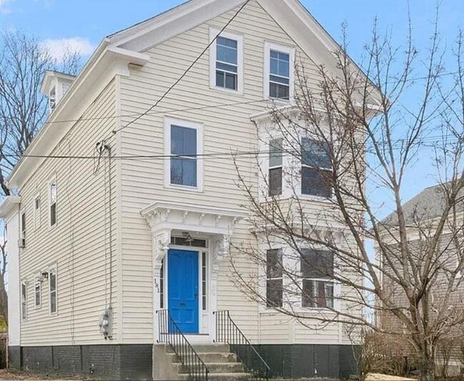 Building Photo - 181 Pleasant St