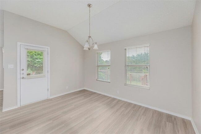 Building Photo - 8129 Hawick Dr