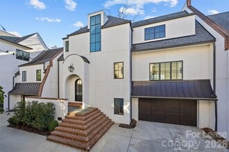 Building Photo - 2622 Chelsea Dr