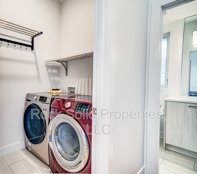 Building Photo - 3628 Red Feather Trl