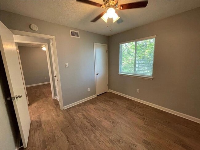 Building Photo - 7417 Vintage Hills Dr