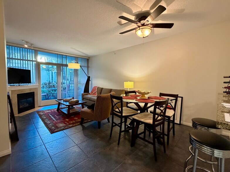 Building Photo - 850 Beech St