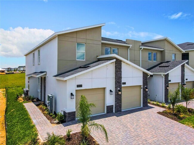 Building Photo - 9331 Sommerset Hills Dr