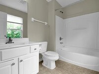 Building Photo - 1153 Park Dr