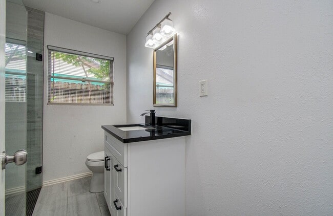 Building Photo - 3626 Songwood St