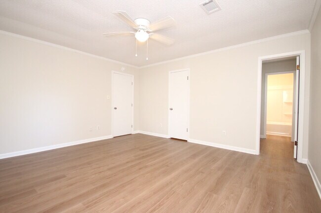 Building Photo - Country Living at Its Best! Renovated 3BR Home on Over an Acre with Sunroom, Fireplace & Room to ...