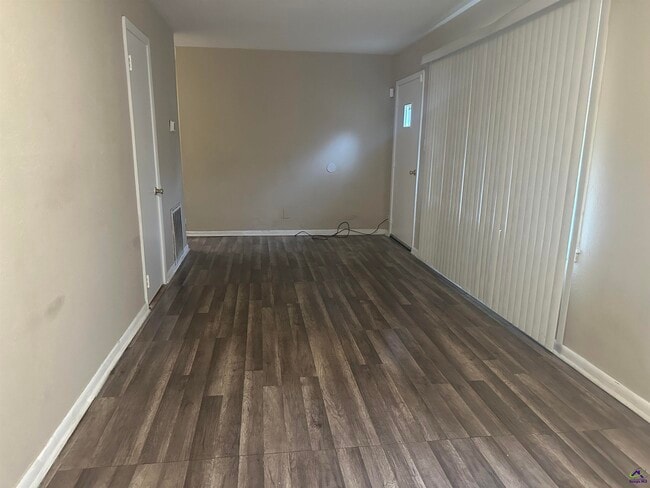 Building Photo - 234 Johns Rd