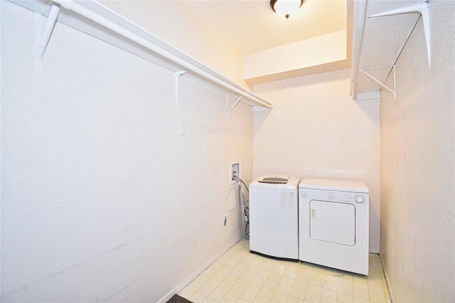 Building Photo - 4647 Wild Indigo St