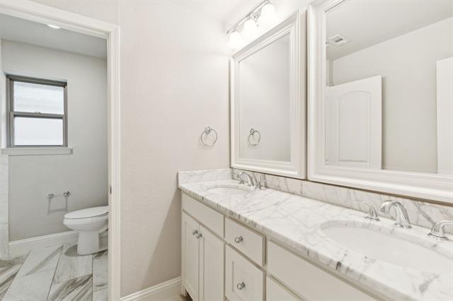 Building Photo - 6006 Gentle Knoll Ln