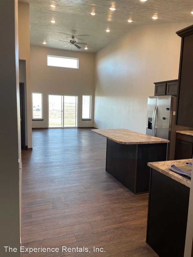Building Photo - 2 br, 2 bath House - 2307 E Copalis