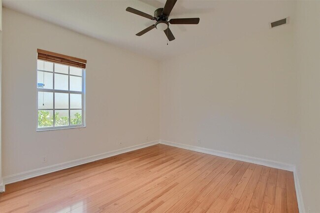 Building Photo - 8290 NW 105th Ln