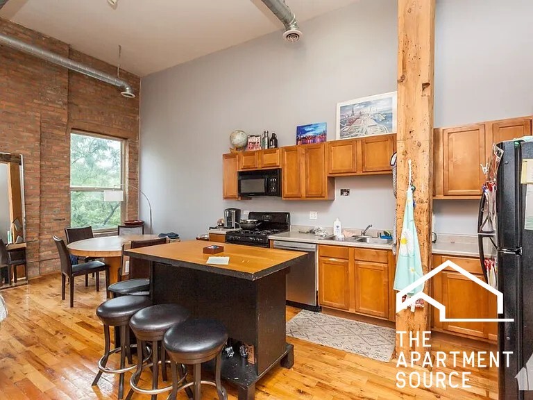 Building Photo - 1822 S Bishop St