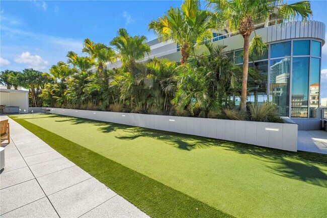 Building Photo - 400 Central Ave