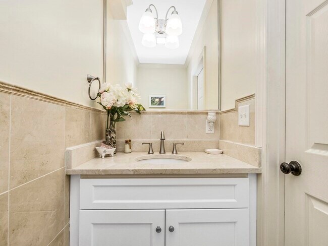 Building Photo - 50 Rowe St