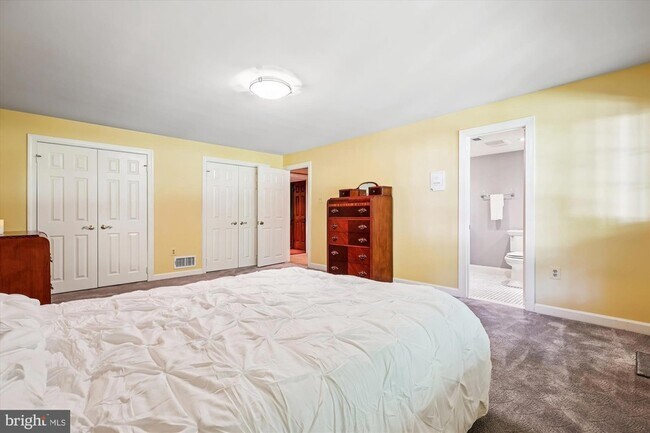 Building Photo - 9454 Newbridge Dr