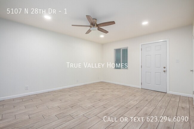 Building Photo - 5107 N 28th Dr