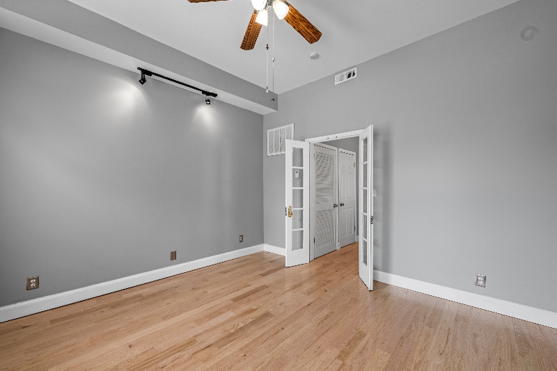 Building Photo - 3205 Lemp Ave
