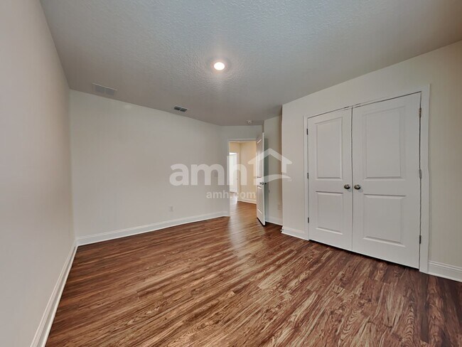 Building Photo - 149 Onate Circle