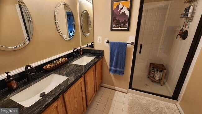 Building Photo - 9128 Aventon Ct