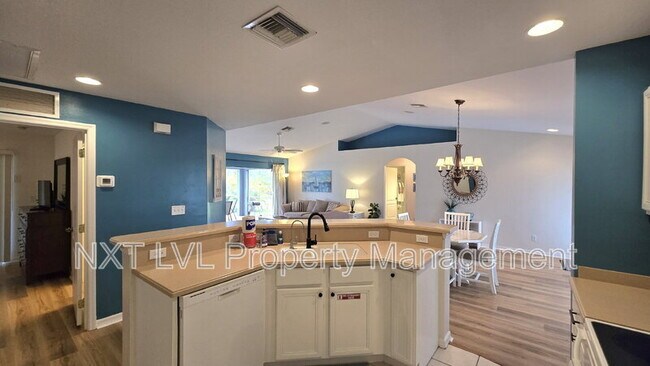 Building Photo - 3105 Van Buren Pkwy