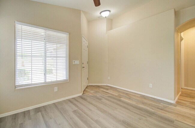 Building Photo - 41375 W Cahill Dr
