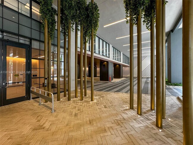 Building Photo - 159 NE 6th St