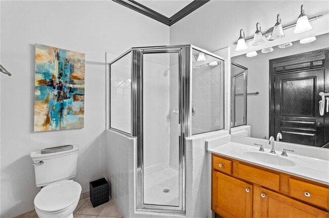 Building Photo - 5512 Glenridge Dr