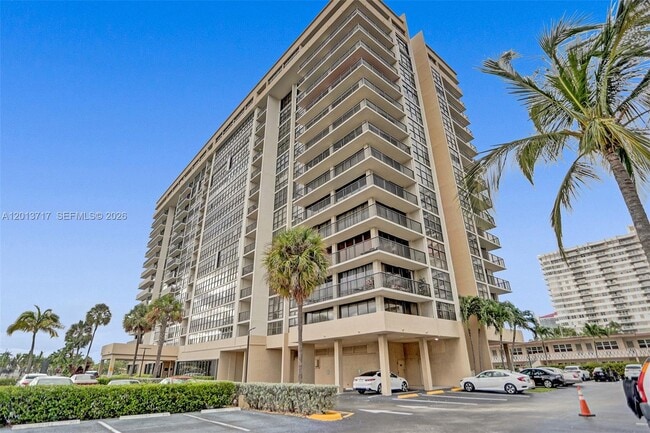 Building Photo - 2017 S Ocean Dr