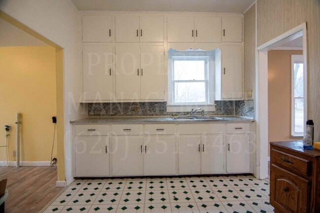 Building Photo - 1 Bedroom Rental in Cherryvale, KS