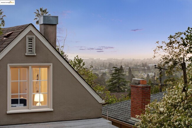 Building Photo - 95 Alvarado Pl